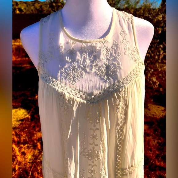 JOIE Porcelain White Gorgeous Eyelet 100% Silk Dress Fully Lined NWT Size Small - Picture 13 of 16